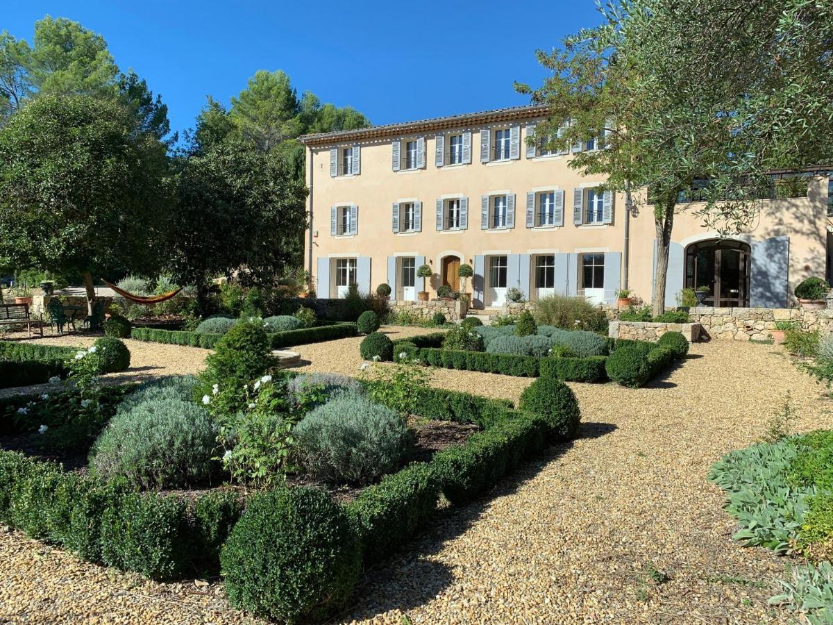 מלון לורג La Bastide Des Enqueses מראה חיצוני תמונה